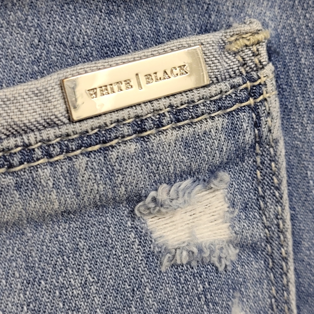 White House Black Market destructed girlfriend jean bermuda shorts - Picture 7 of 15
